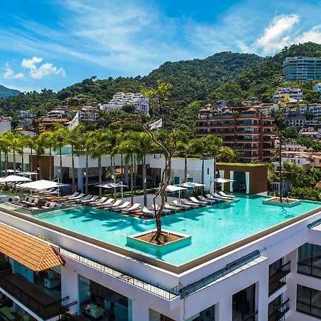 Pier 57 - 510 Luxury Rooftop 2 Bedroom Condo In Romantic Zone-2